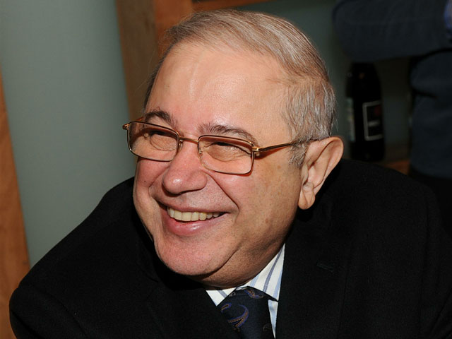 Известный эстрадный юморист Евгений Петросян перенес операцию на сердце в центре сердечно-сосудистой хирургии имени Бакулева