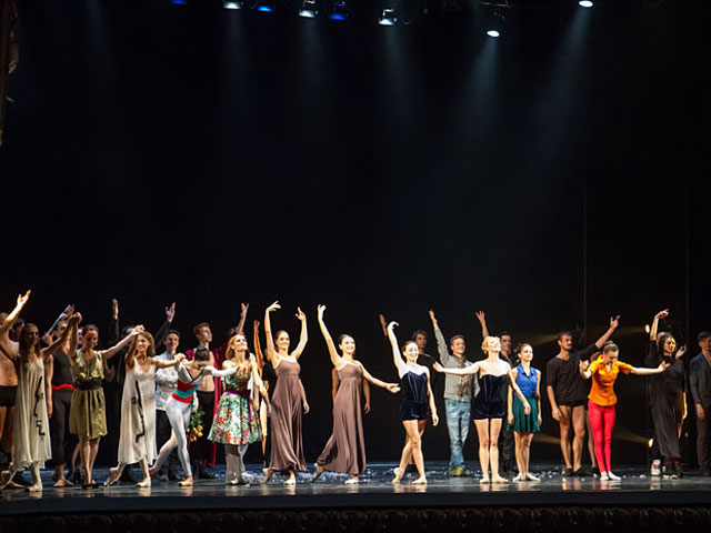 Екатеринбургский театр оперы и балета объявил об открытии проекта "Dance-платформа 2013", созданного для поддержки начинающих хореографов