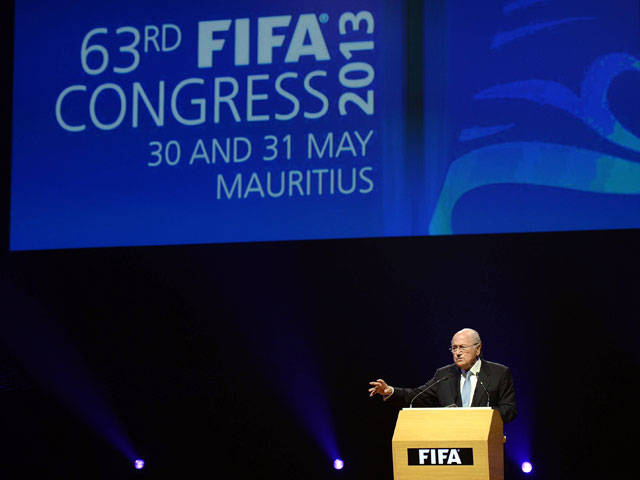 ФИФА упраздняет футбольных агентов и ужесточает санкции за расизм
