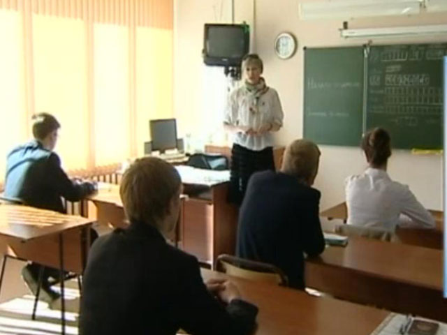 Российские школьники сдают ЕГЭ по математике во всеоружии - ответы уже в Сети