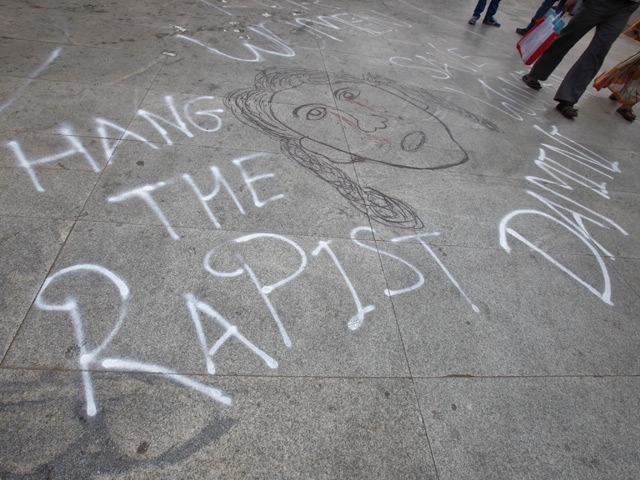 В индийском обществе распространяется движение по борьбе с изнасилованиями посредством самосуда