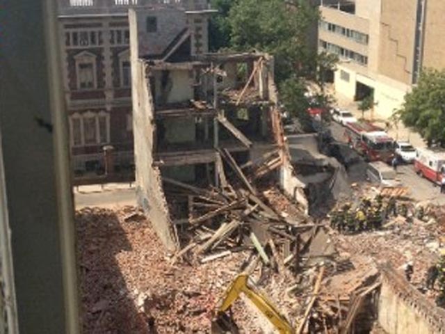 В Филадельфии около 10:45 утра по местному времени стена четырехэтажного дома упала на двухэтажный комиссионный магазин международной благотворительной организации Salvation Army, в результате инцидента погибла одна женщина