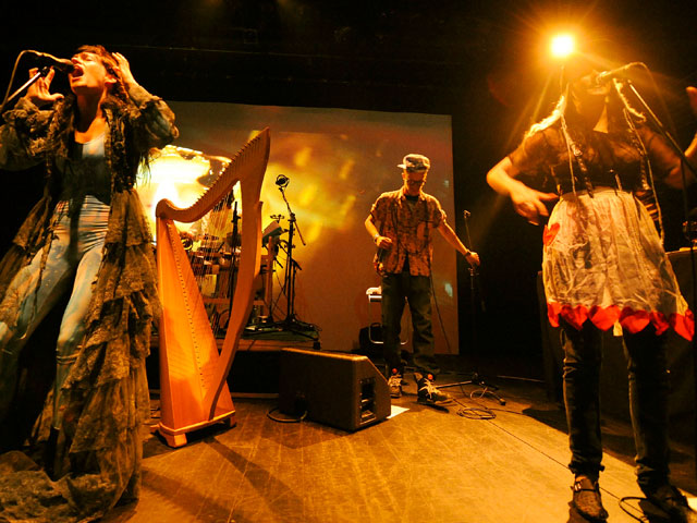 Американский инди-поп-дуэт CocoRosie впервые выступит в России на фестивале Avantfest