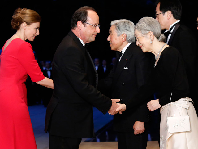 В ходе совместной пресс-конференции с премьер-министром Японии Синдзо Абэ президент Франции Француа Олланд оговорился, назвав японцев китайцами