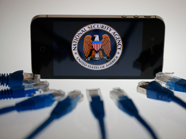 Агентство национальной безопасности США обратилось в министерство юстиции с просьбой провести расследование обстоятельств утечки информации, из-за которой сведения о его двух секретных программах слежки за телефонными переговорами и интернет-трафиком попа