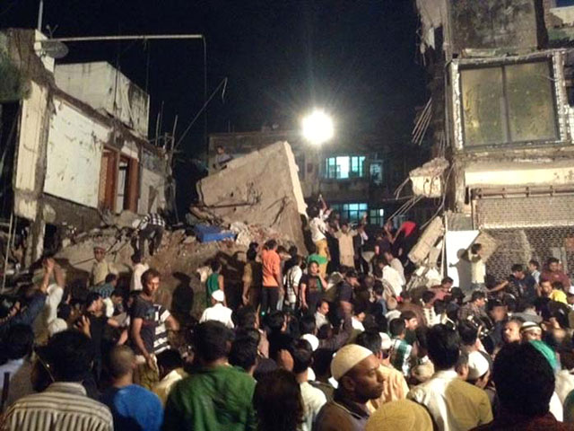 В индийском городе Мумбаи обрушилось пятиэтажное здание