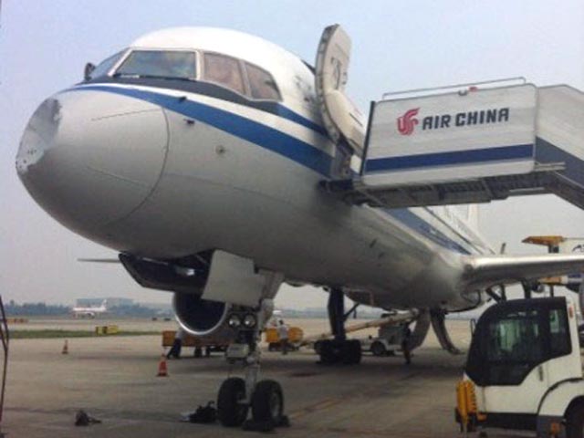 Рейс пассажирского самолета китайской авиакомпании Air China едва не закончился трагедией из-за загадочного происшествия, случившегося в воздухе