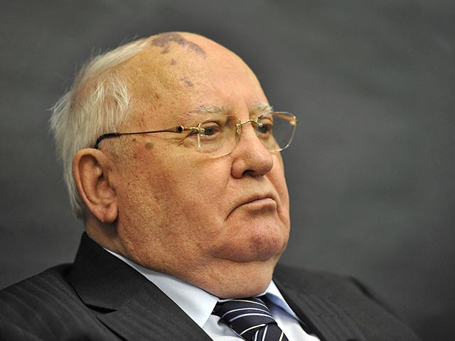 Президент СССР Михаил Горбачев госпитализирован в Центральную клиническую больницу в Москве