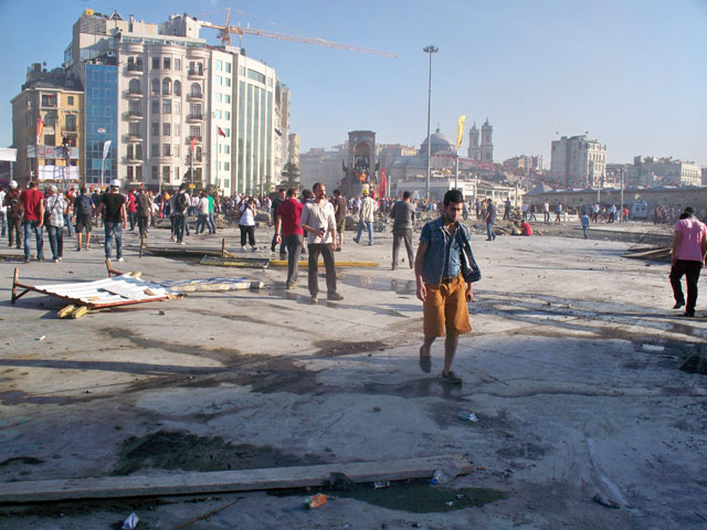 Площадь Таксим, 11 июня 2013 года