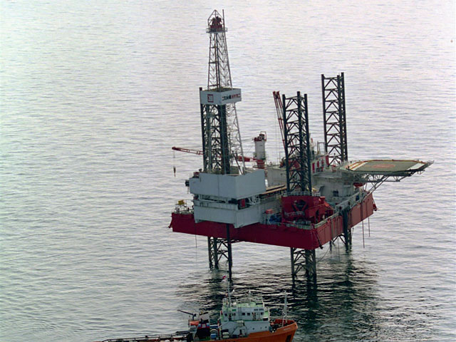 Российские компании "Роснефть" и "Лукойл" получили лицензии на право добычи углеводородов на норвежском шельфе Баренцева моря