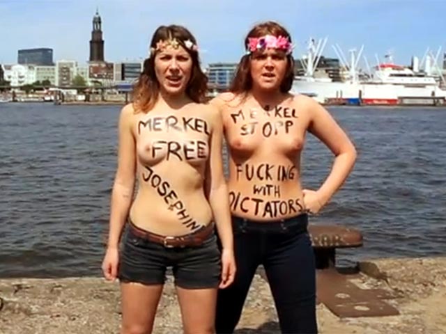 Участницы международного движения Femen накануне устроили очередную топлес-акцию во время мероприятия с участием канцлера ФРГ Ангелы Меркель в Берлине