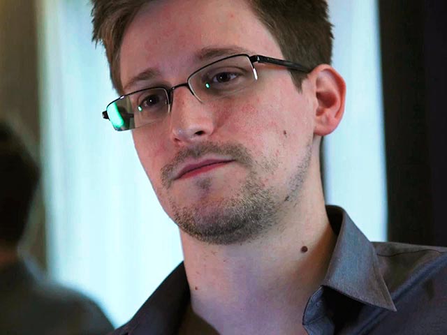 Бывший сотрудник ЦРУ Эдвард Сноуден, рассказавший журналистам о слежке американских спецслужб за пользователями интернета, как и обещал, раскрыл новые секретные данные