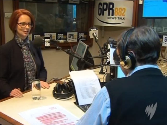  	  Австралийский радиоведущий потерял работу, устроив "допрос" премьер-министру: не гей ли ее бойфренд