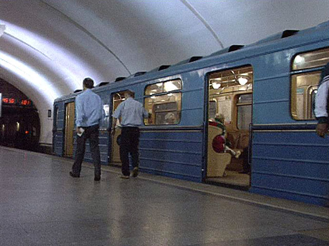 Поезда Таганско-Краснопресненской линии Московского метрополитена встали пятничным вечером, но ненадолго - всего на восемь минут