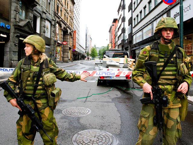 Норвежский парламент принял законопроект, обязывающий женскую часть населения страны проходить службу в армии