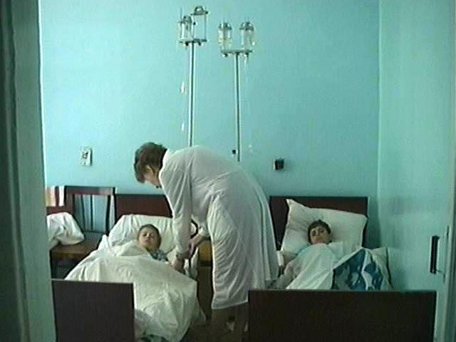 Двенадцать детей госпитализированы за минувшие сутки в инфекционное отделение горбольницы &#8470;1 Ростова-на-Дону с подозрением на энтеровирусную инфекцию