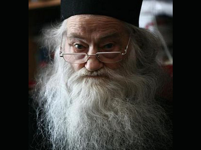 В минувшее воскресенье скончался архимандрит Иустин (Пырву) - один из самых известных румынских духовников