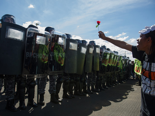Воинские подразделения федеральных национальных сил безопасности во вторник направлены в пять из шести бразильских городов, где проходят матчи розыгрыша Кубка Конфедераций