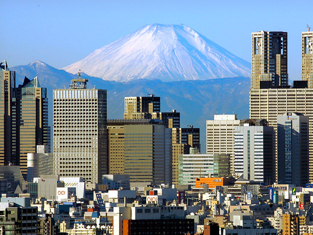 Знаменитую японскую гору Фудзи внесли в список Всемирного наследия ЮНЕСКО