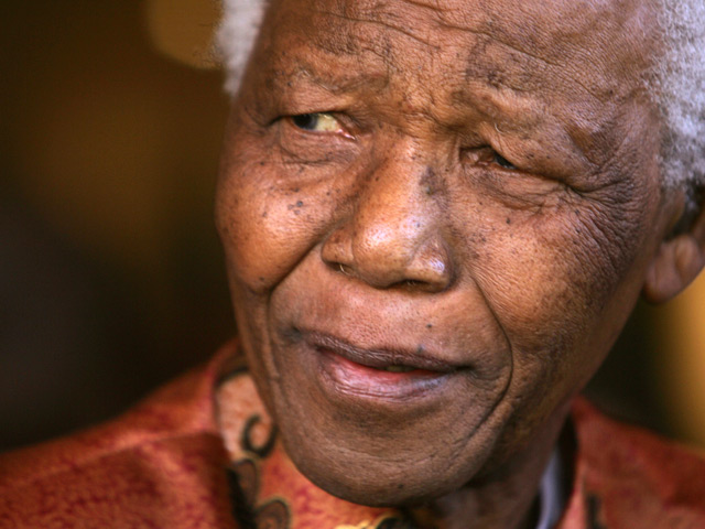 Власти ЮАР признали, что скорая помощь, доставлявшая в этом месяце экс-президента страны Нельсона Манделу в больницу, действительно сломалась, и 94-летний борец с апартеидом был вынужден ждать другую машину