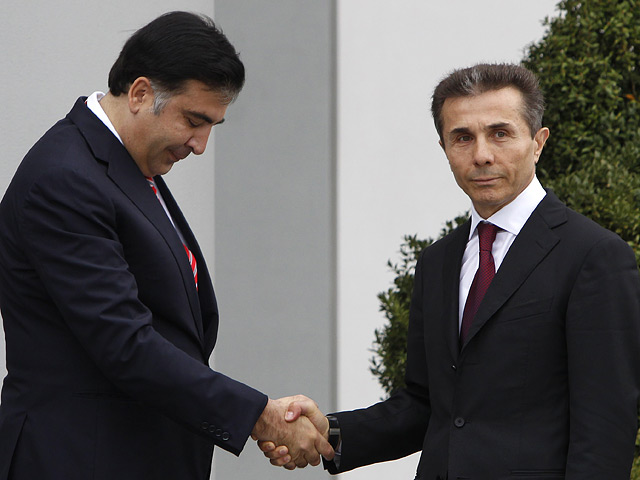 "Я намереваюсь вскоре оставить политику. Как только уйдет Саакашвили и состоятся новые президентские выборы (в октябре 2013), я останусь не более чем на несколько дней", - заявил Иванишвили