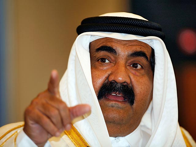 Эмир Катара Шейх Хамад бен Халифа Аль Тани выступил во вторник с обращением к нации, в котором объявил об отречении от престола и передаче власти своему 33-летнему сыну
