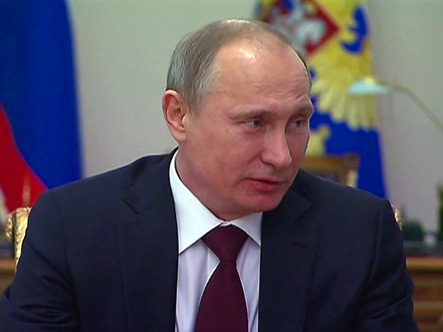 Президент России Владимир Путин во вторник вечером прокомментировал ситуацию, сложившуюся в связи с "пропажей" бывшего техника АНБ Эдварда Сноудена где-то в "Шереметьево"
