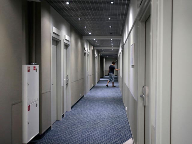 Эдвард Сноуден некоторое время назад покинул капсульный отель аэропорта "Шереметьево" - по крайней мере так сообщили агентству РИА "Новости" в самом отеле