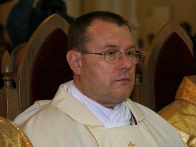 Архиепископ Павел (Паоло)  - итальянец, но, по его собственному признанию, знает Россию давно и хорошо и, кстати, является гражданином РФ