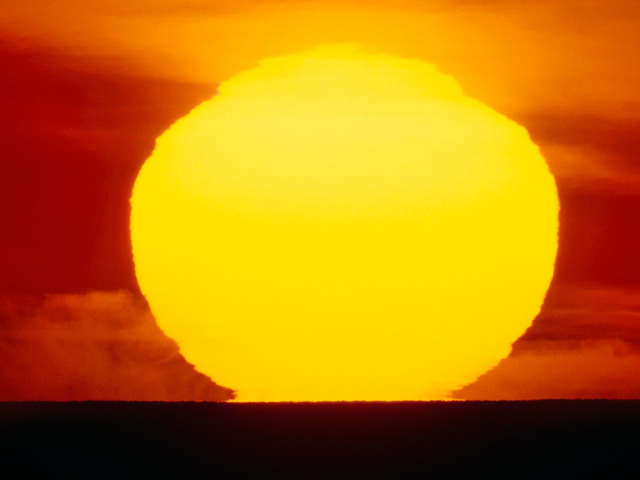 Стареющее Солнце станет горячее, ярче и больше, что создаст на Земле экстремальные условия