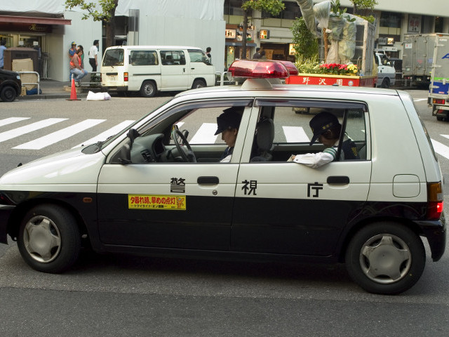 В японской префектуре Тотиги пассажирский автобус столкнулся с легковым автомобилем. Погиб один человек, еще 14 пострадали