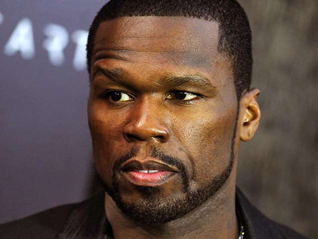 Знаменитого американского рэпера 50 Cent (настоящее имя - Кертис Джексон) обвинили в нанесении побоев своей бывшей возлюбленной, матери его ребенка, и порче ее имущества
