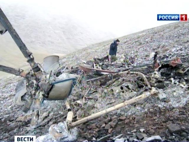 Четверо выживших в крушении вертолета Ми-8 в Якутии переведены из поселка Усть-Куйга в республиканскую больницу N2 Центра экстренной медицинской помощи, расположенную в столице республики - Якутске