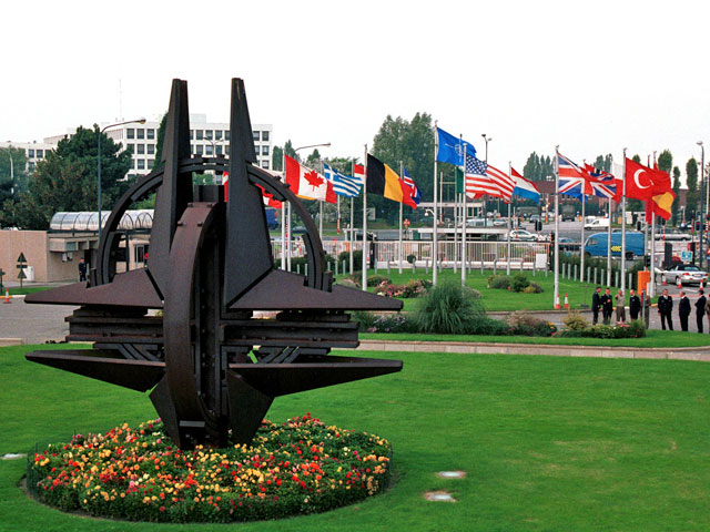 НАТО открещивается от подозрений в шпионаже против институтов Евросоюза