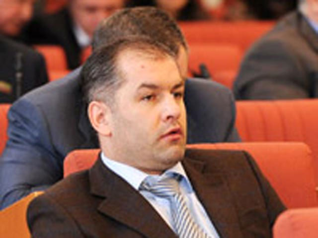 Арестованному ранее депутату Народного собрания Дагестана Магомеду Магомедову предъявлено обвинение в грабеже и вымогательстве