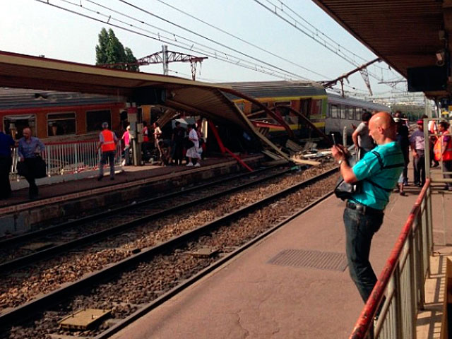 Серьезная авария на железной дороге в департаменте Эсон к югу от Парижа