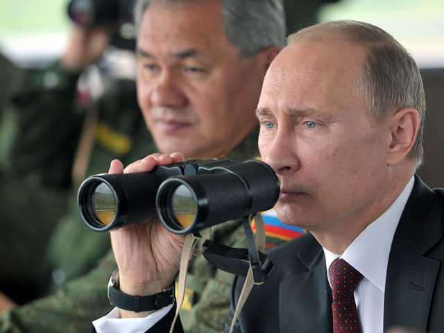 Путин посетил учения в Читинской области и пожалел десантников
