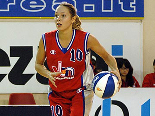Илона Корстин приняла решение закончить карьеру баскетболистки