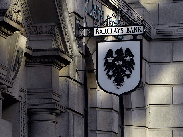 Федеральная комиссия по регулированию энергетики США обязала британский финансовый конгломерат Barclays выплатить более 450 миллионов долларов штрафа за манипулирование ценами