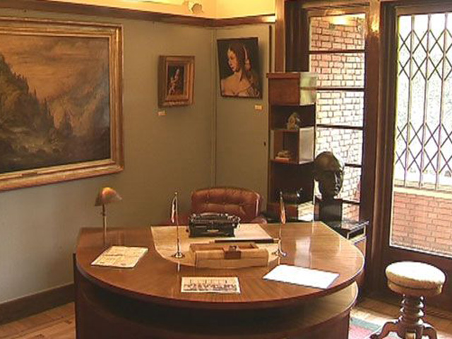 Из брюссельского Музея ван Бюрена в ночь на вторник похитили около десятка ценных произведений искусства, оцениваемых в 1,2 млн евро