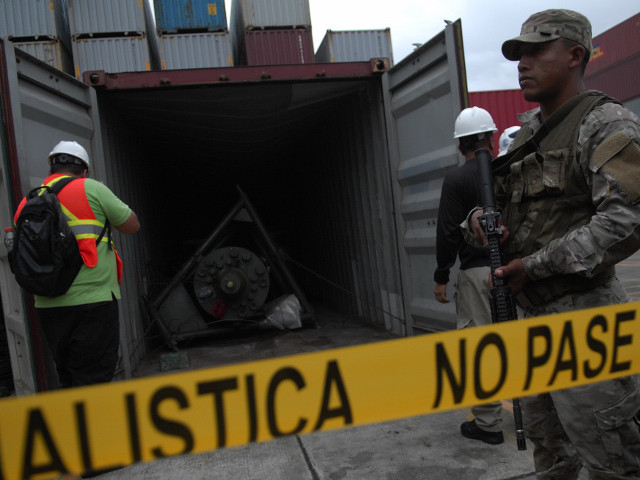 Панама представила официальный запрос в ООН с тем, чтобы эта организация направила своих экспертов для проведения инспекции кубинских вооружений, обнаруженных при досмотре северокорейского судна на входе в Панамский канал