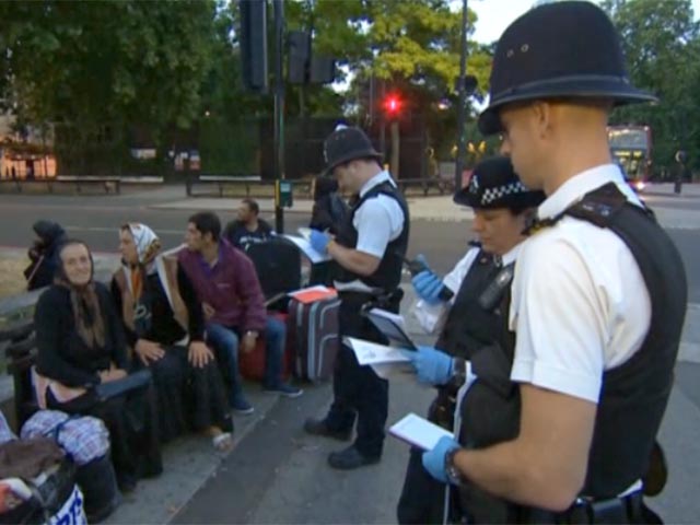 Более 60 румынских цыган лондонская полиция выдворила из Гайд-парка, в котором они обосновали целый лагерь