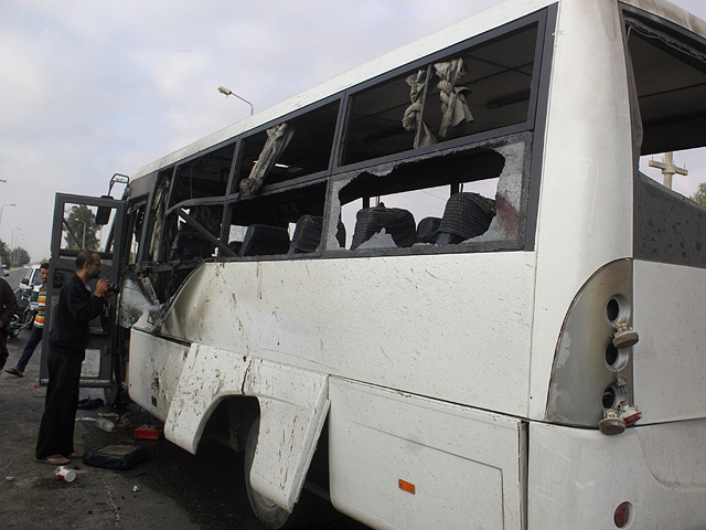 В Египте автобус, перевозивший группу солдат, столкнулся с грузовиком. Минимум 16 человек погибли
