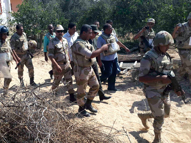На севере Синайского полуострова продолжаются бои между египетскими силами безопасности и боевиками. В ночь на 22 июля погибли, по меньшей мере, шесть человек, еще 11 получили ранения различной степени тяжести