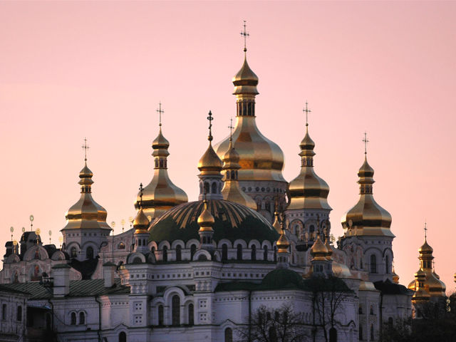 В Украинской православной церкви Московского патриархата просят не политизировать торжества по случаю 1025-летия Крещения Руси