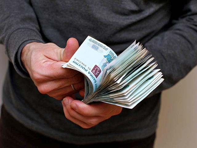Правительство решило, что большинство россиян должны зарабатывать не меньше 28 тысяч рублей в месяц