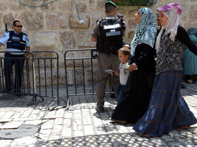 В среду, 31 июля, иерусалимская полиция закрыла доступ на Храмовую гору не только для евреев-израильтян, но и для всех туристов, не исповедующих ислам