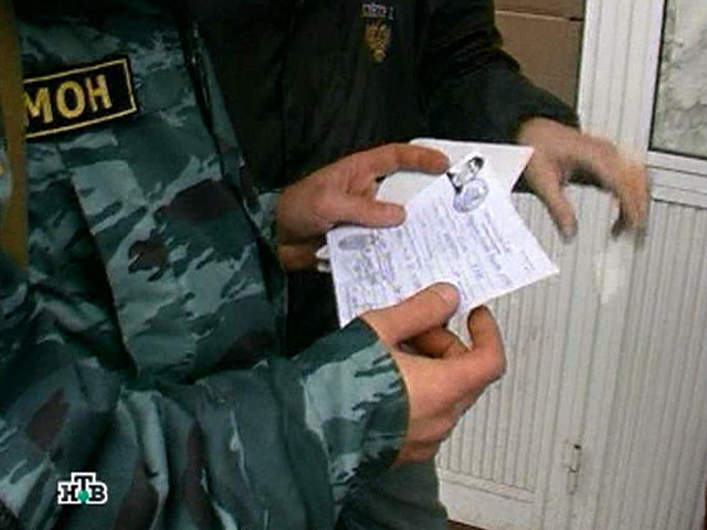 Московская полиция при поддержке ОМОН в субботу днем начала проверку паспортного режима на Лефортовском рынке