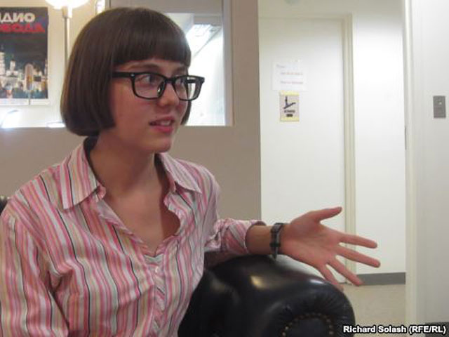 Журналист издания Slon Вера Кичанова и ее спутники были избиты гомофобами в баре "Камчатка" в центре Москвы