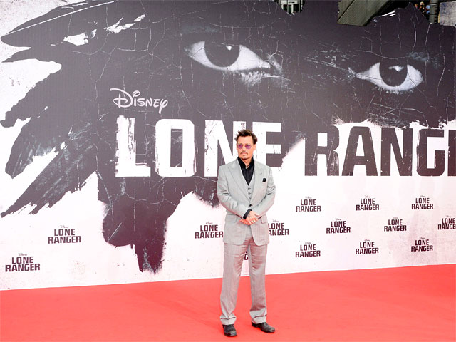 Знаменитый голливудский актер Джонни Депп обвинил критиков в том, что фильм "Одинокий рейнджер", где он сыграл одну из главных ролей, провалился в прокате